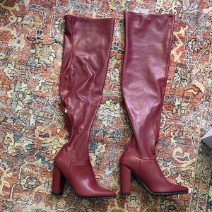 Elegant Burgundy Knee-High Women's Boots